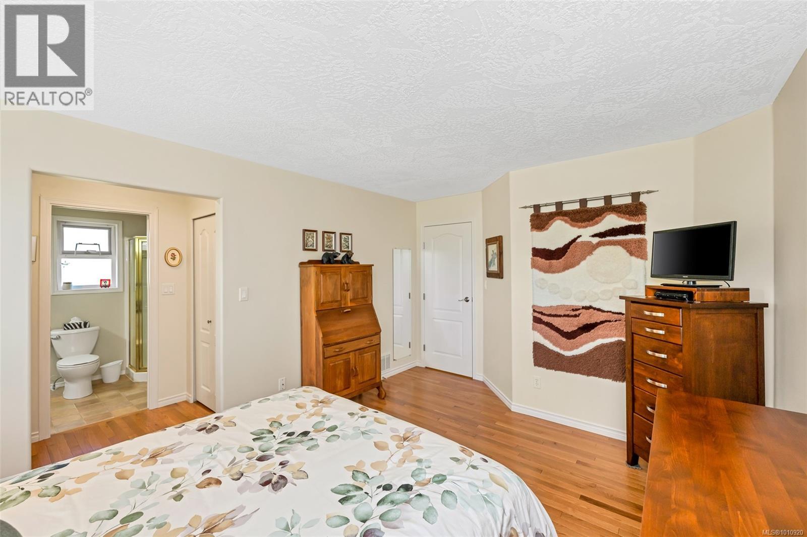 Photo 13 of 6100 Denali Dr, Duncan BC