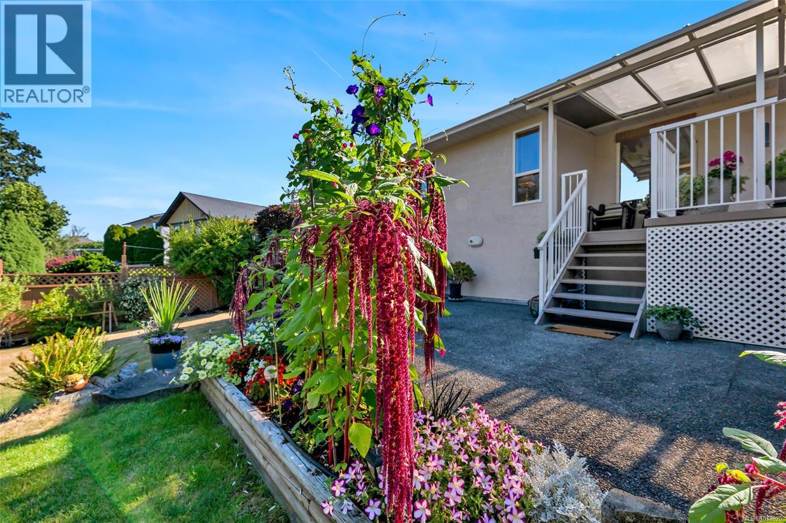 Photo 22 of 6100 Denali Dr, Duncan BC