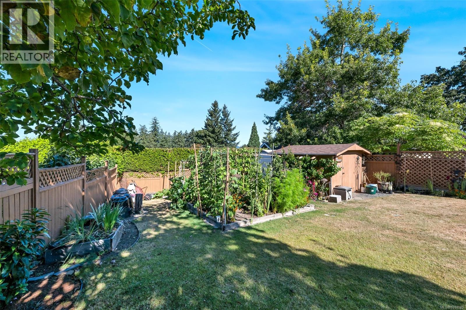 Photo 28 of 6100 Denali Dr, Duncan BC