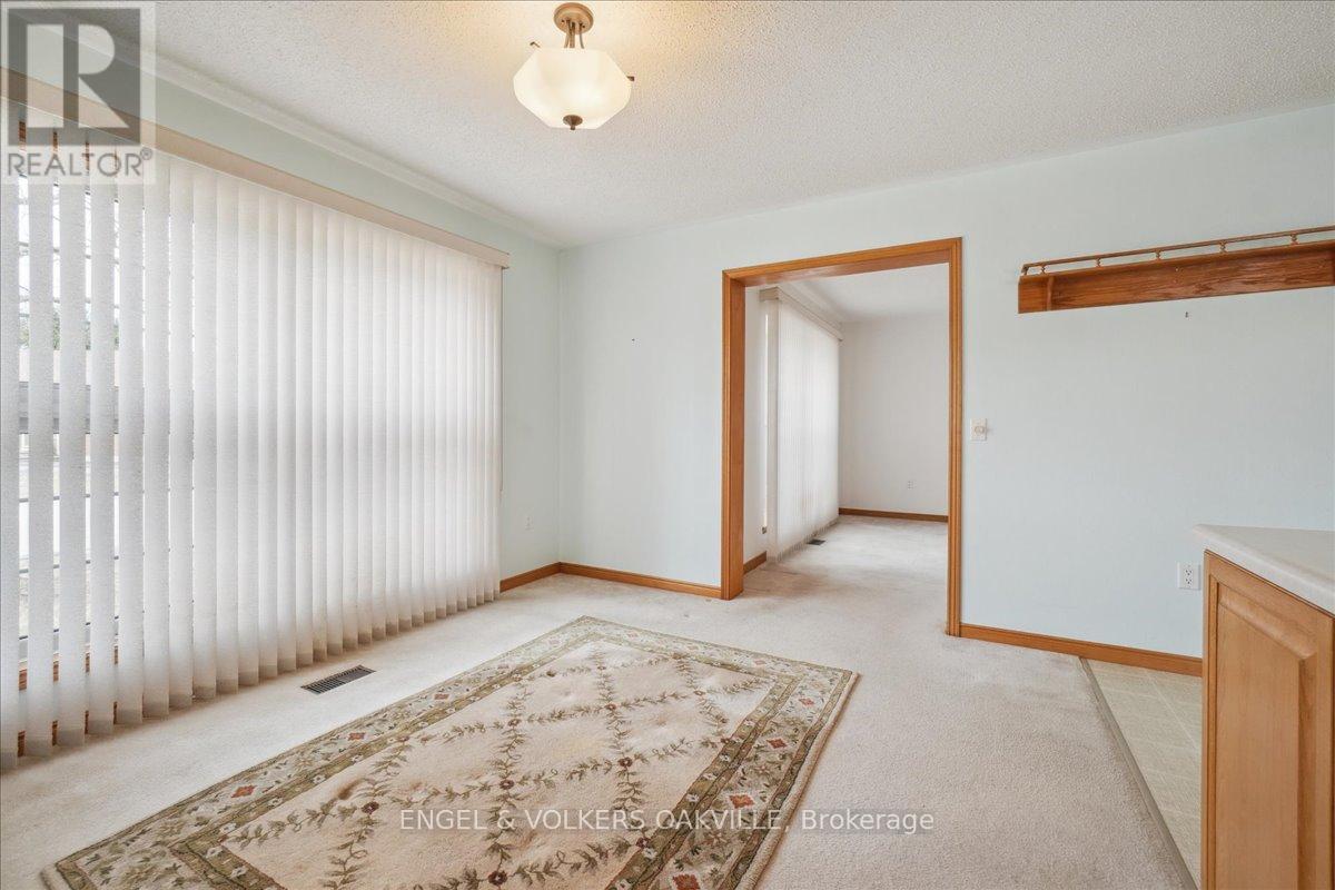 Photo 14 of 36 White Bark Way, Centre Wellington ON