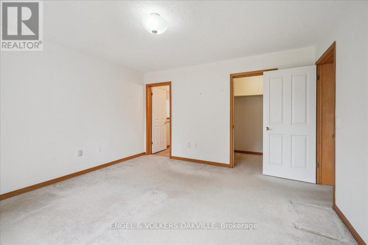 Photo 23 of 36 White Bark Way, Centre Wellington ON
