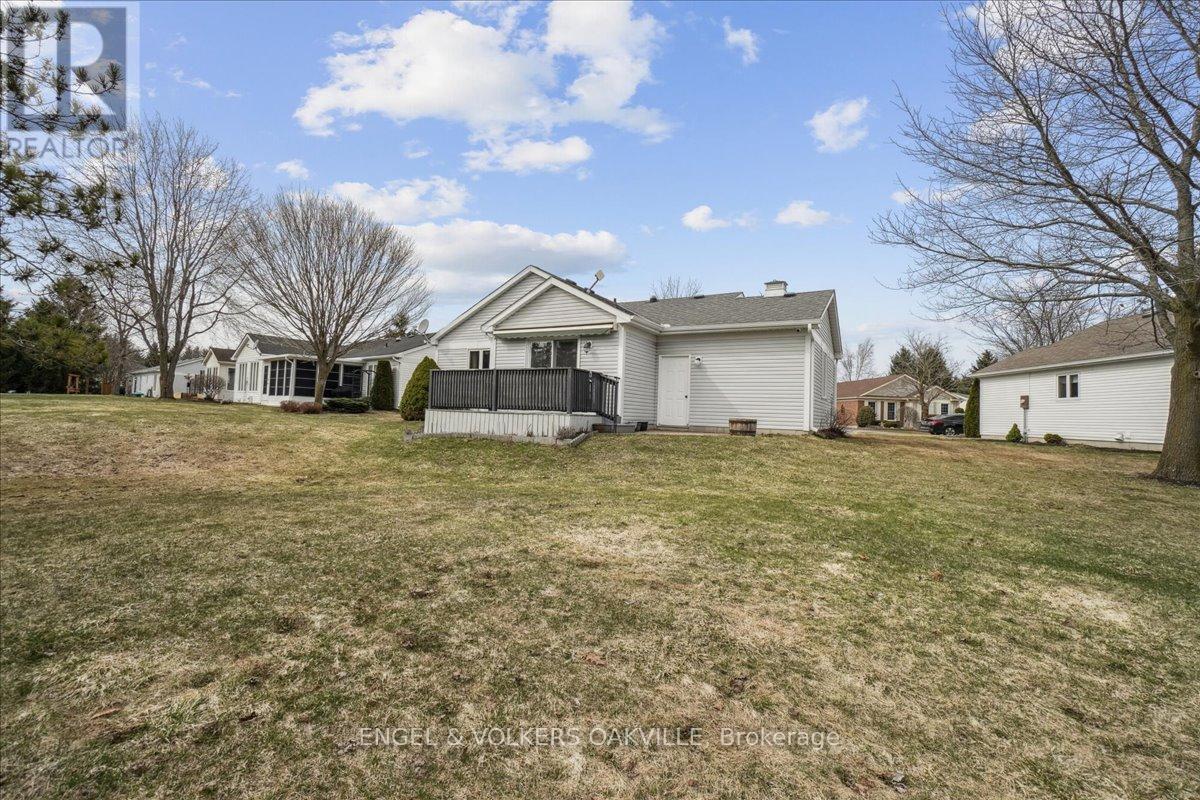 Photo 38 of 36 White Bark Way, Centre Wellington ON