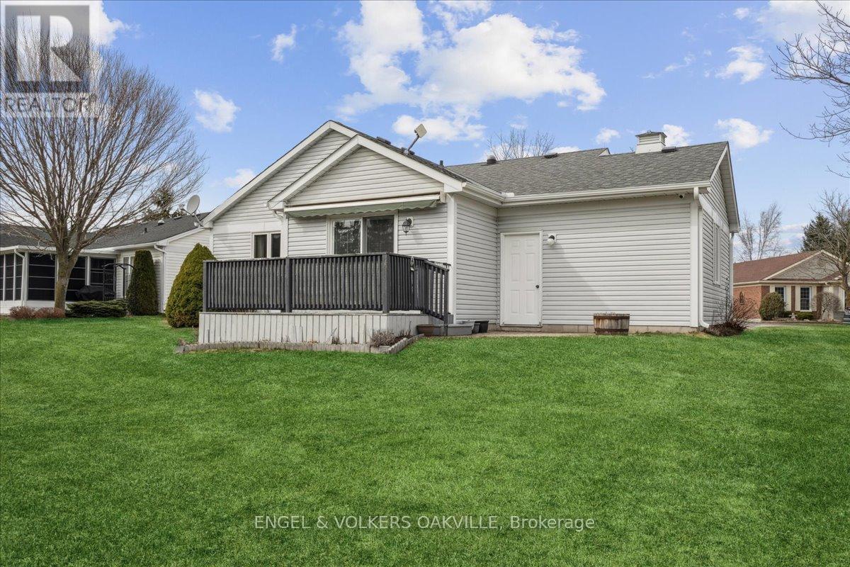 Photo 39 of 36 White Bark Way, Centre Wellington ON