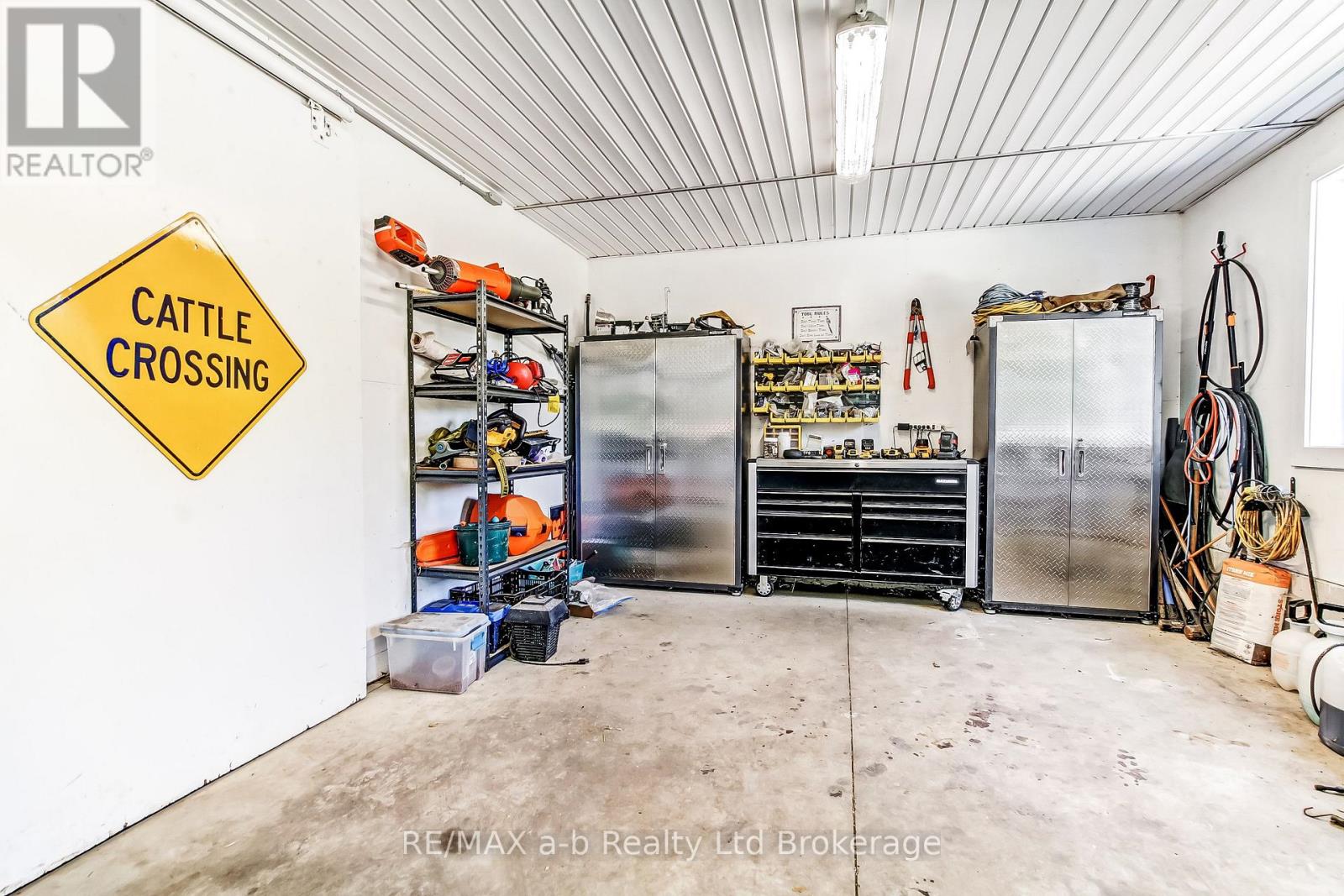 Photo 14 of 240 Burwell Road, Norfolk ON