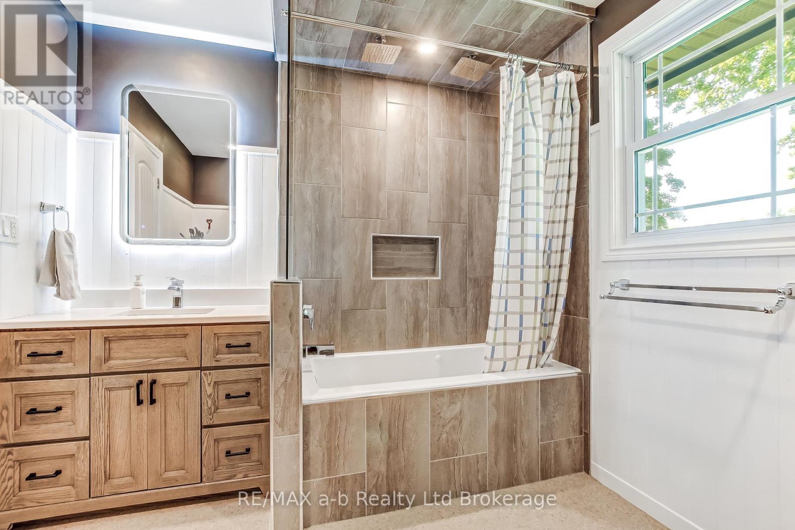 Photo 48 of 240 Burwell Road, Norfolk ON