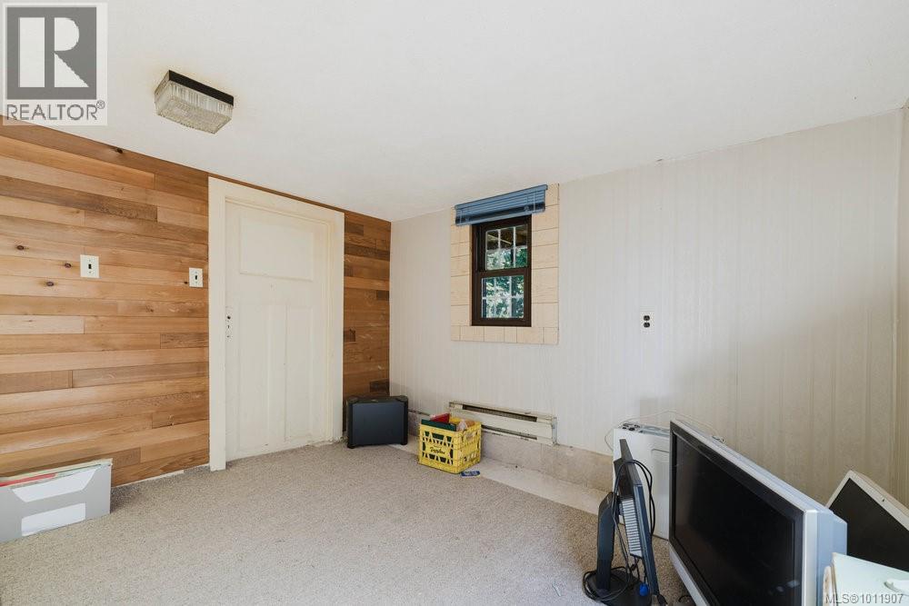 Photo 14 of 3937 Lasalle St, Saanich BC