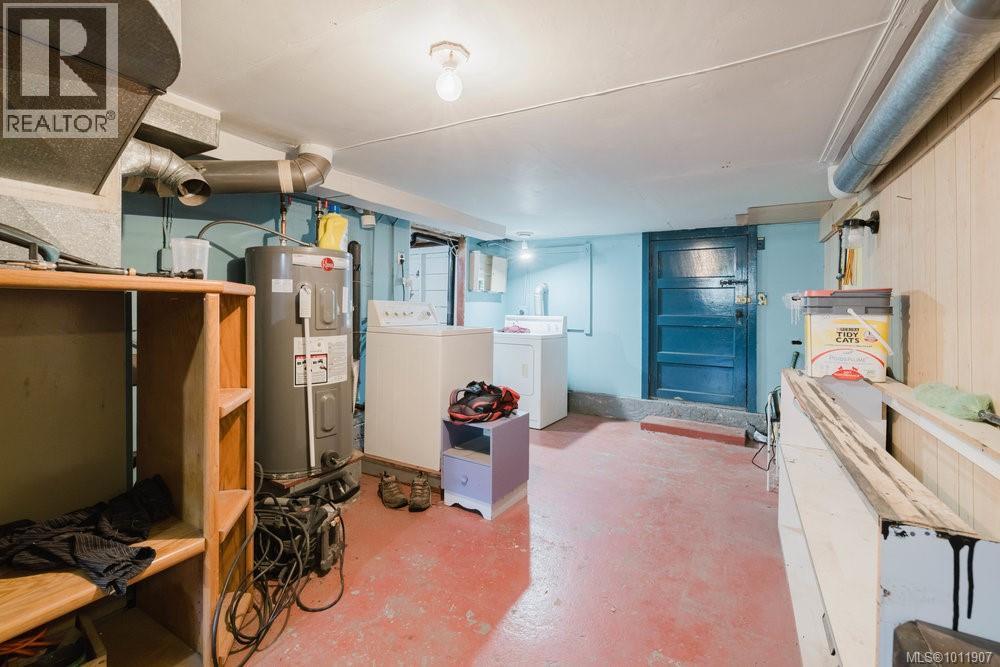 Photo 18 of 3937 Lasalle St, Saanich BC