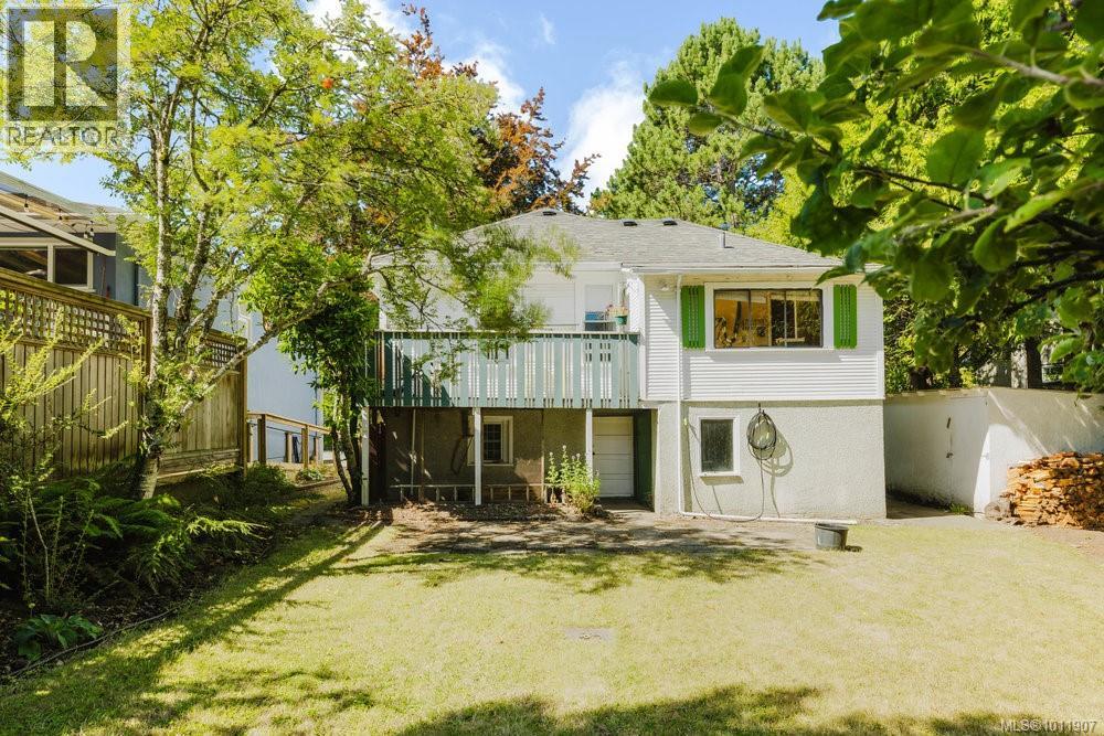 Photo 21 of 3937 Lasalle St, Saanich BC