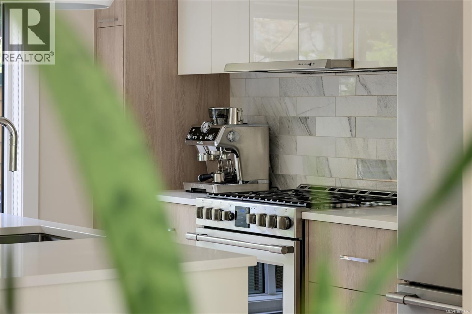 Photo 9 of 104 1454 Bear Mountain Pkwy, Langford BC