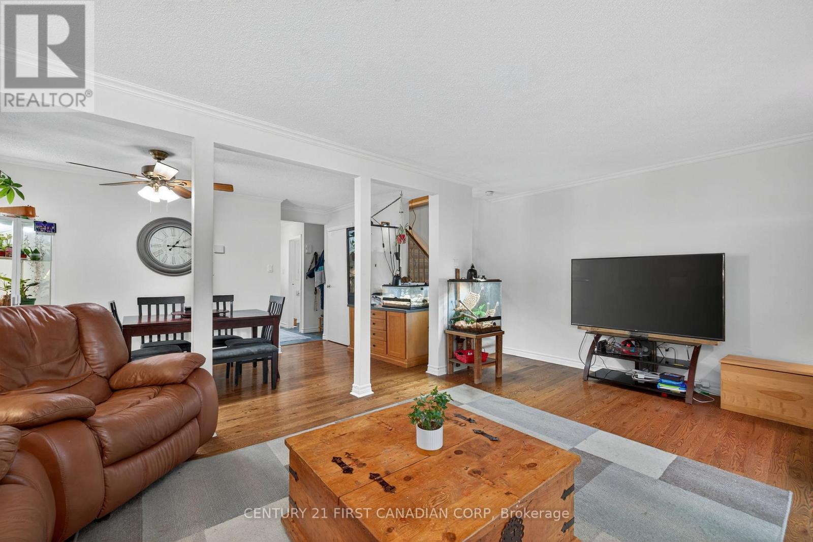 Photo 10 of 55 Ashley Crescent, London South ON