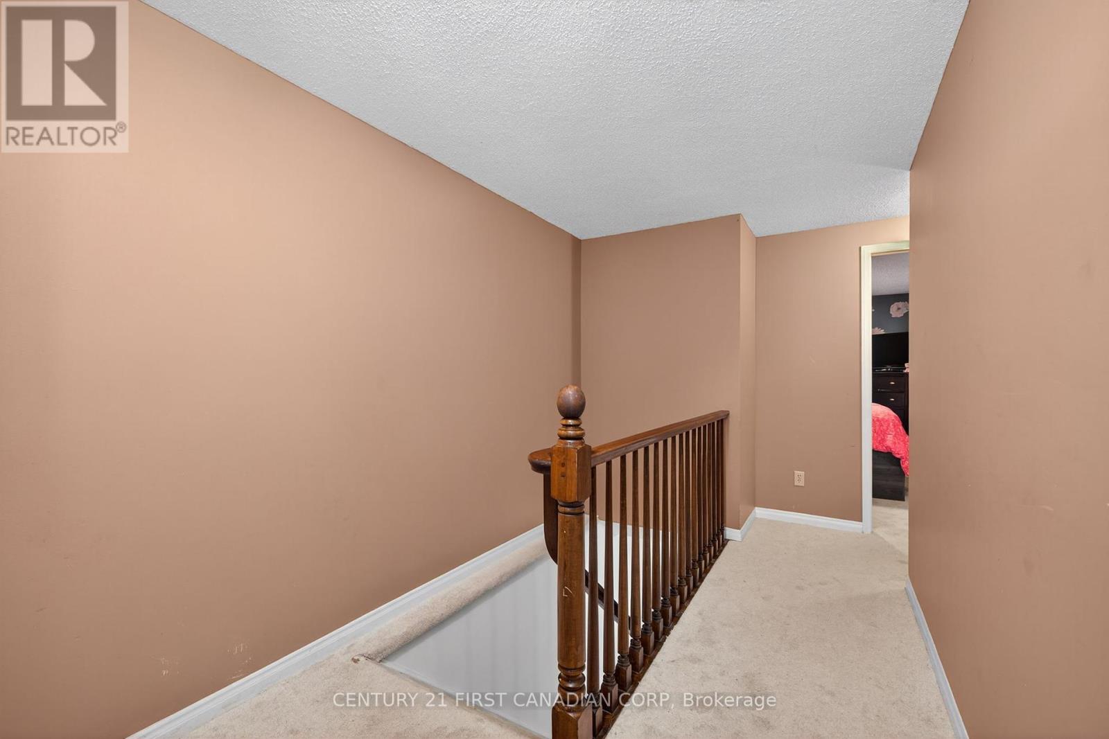 Photo 12 of 55 Ashley Crescent, London South ON