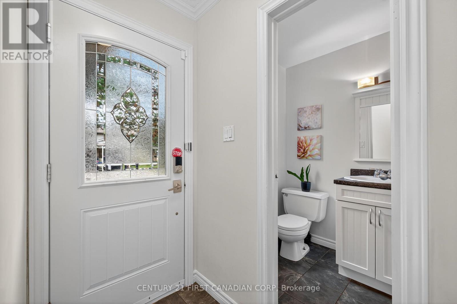 Photo 3 of 55 Ashley Crescent, London South ON