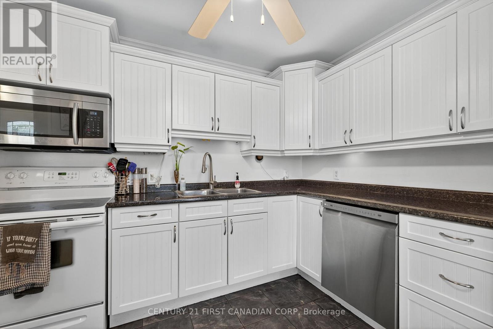 Photo 5 of 55 Ashley Crescent, London South ON