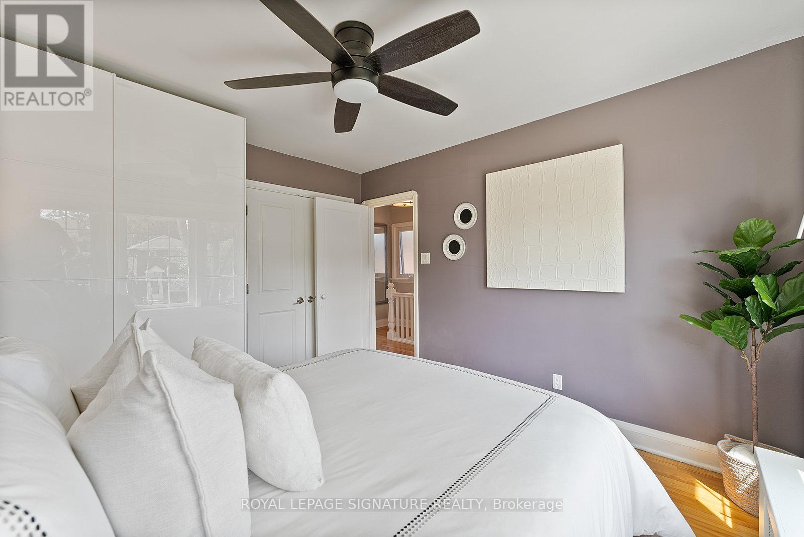 Photo 20 of 18 Vanderhoof Avenue, Toronto ON