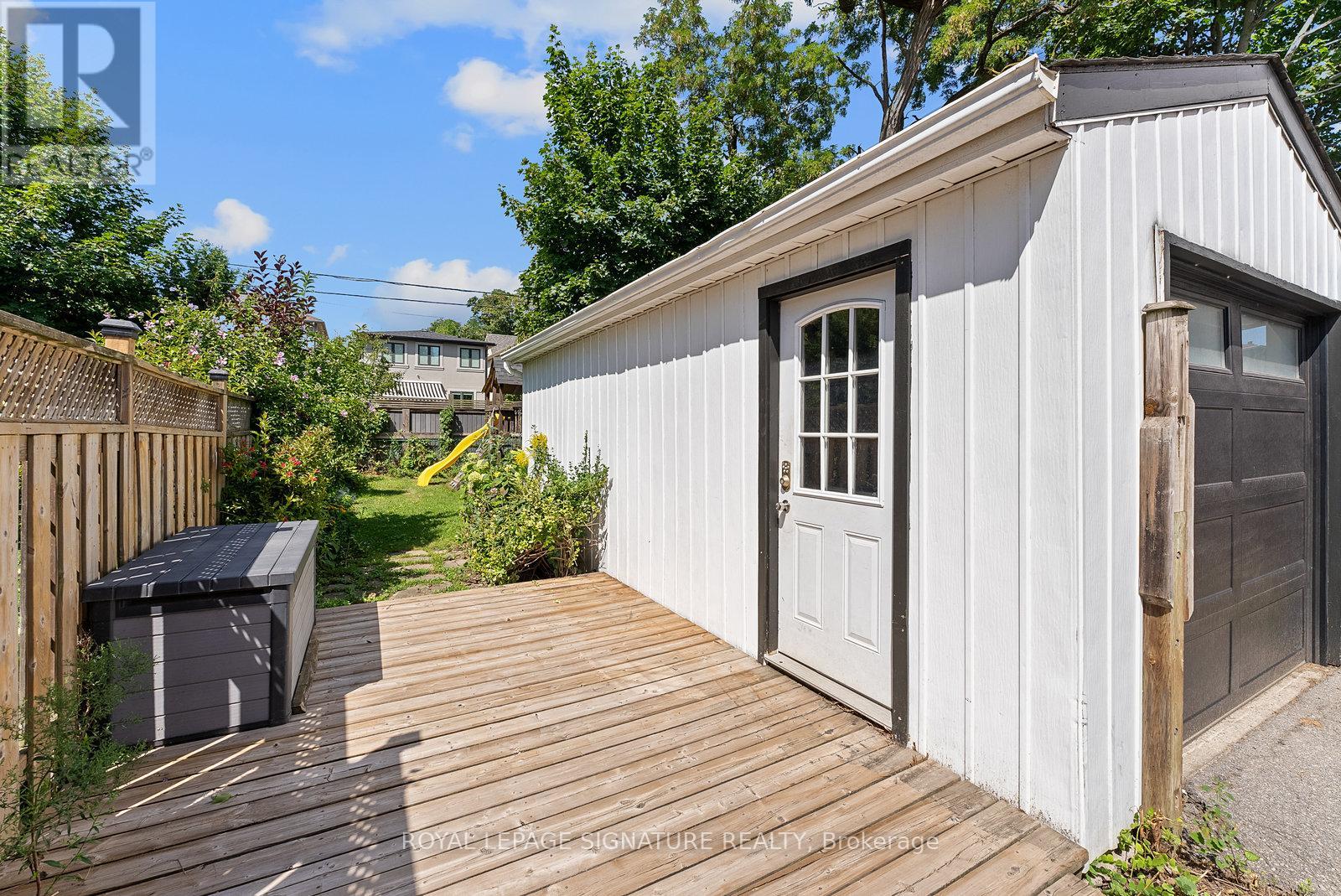 Photo 39 of 18 Vanderhoof Avenue, Toronto ON