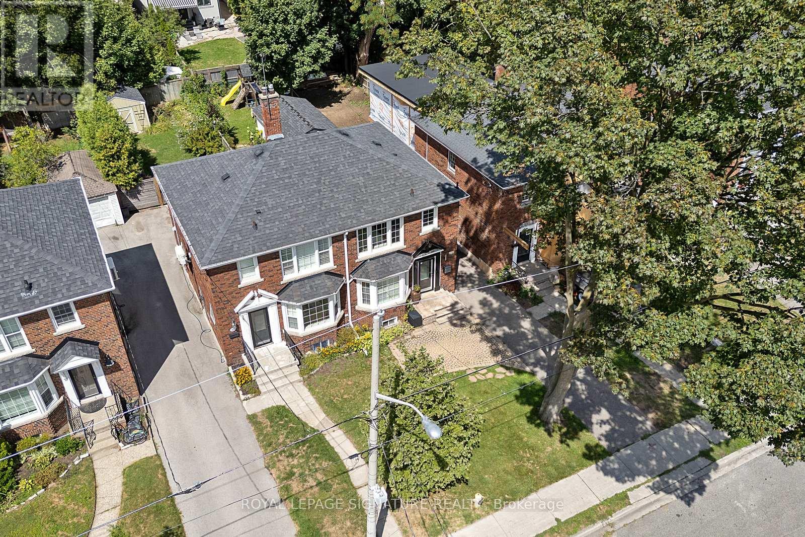 Photo 44 of 18 Vanderhoof Avenue, Toronto ON