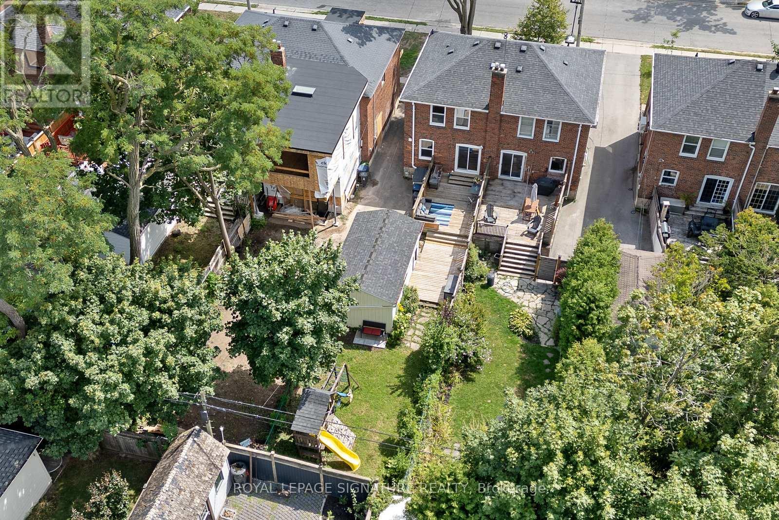 Photo 48 of 18 Vanderhoof Avenue, Toronto ON