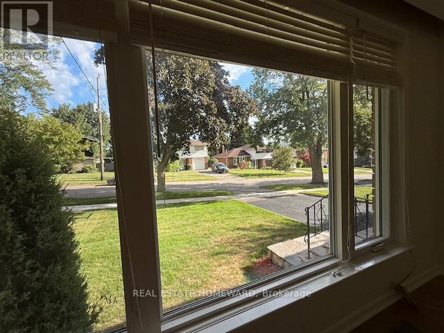 Photo 28 of Main Fl 90 Roanoke Road, Toronto ON