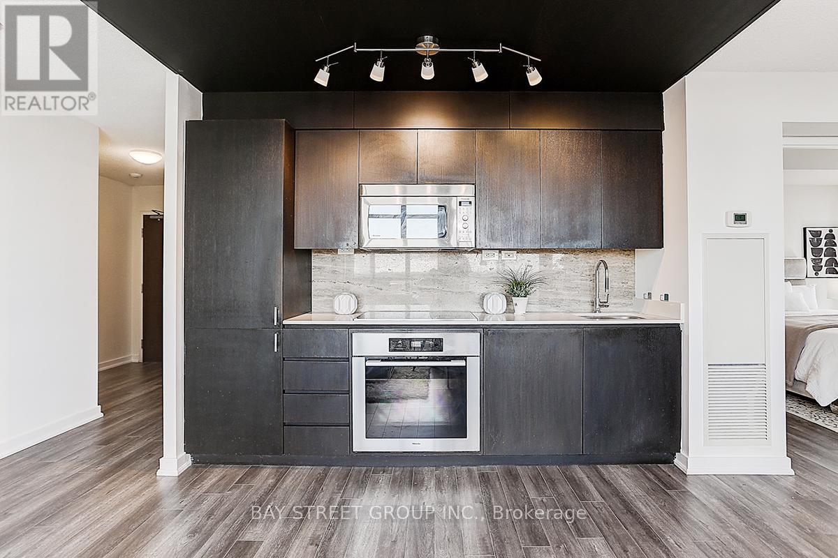 Photo 11 of 1206 15 Iceboat Terrace, Toronto ON