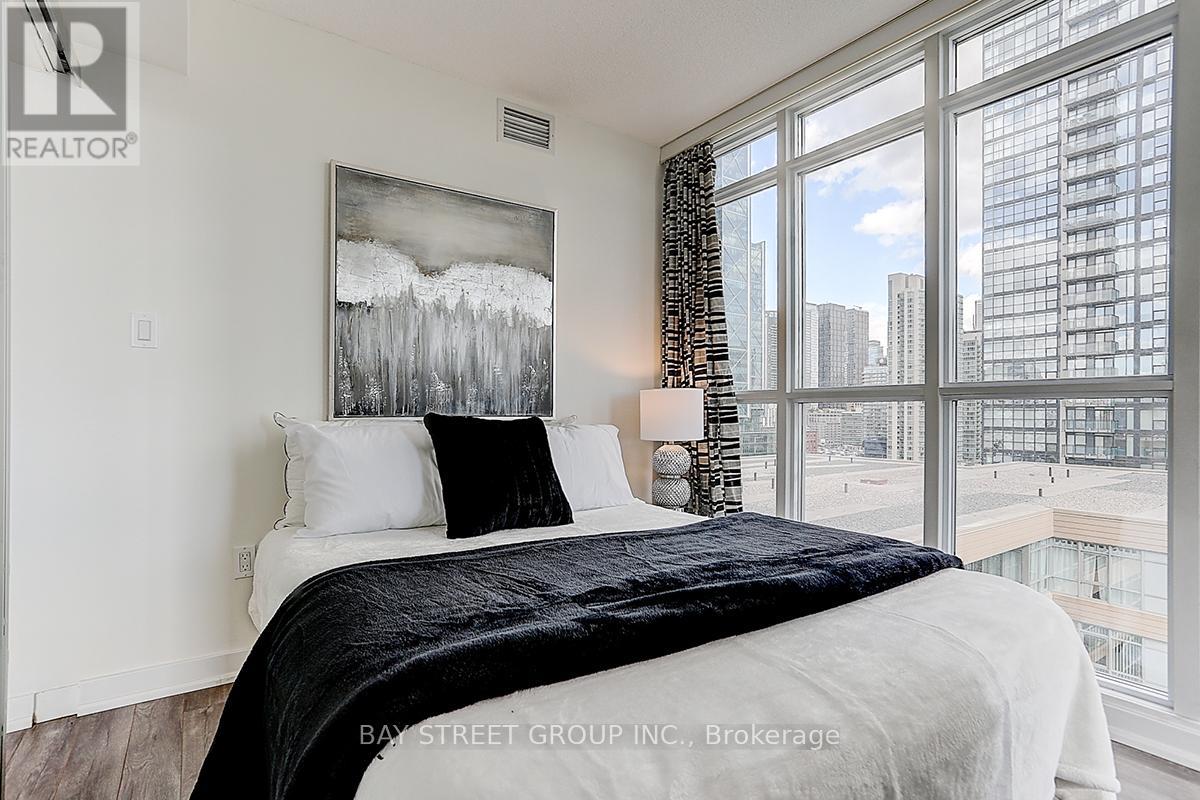 Photo 18 of 1206 15 Iceboat Terrace, Toronto ON