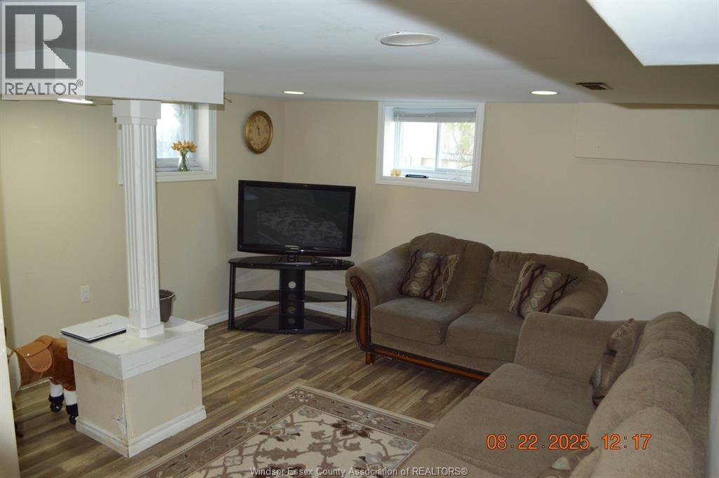 Photo 7 of 156 Giles Boulevard, Windsor ON