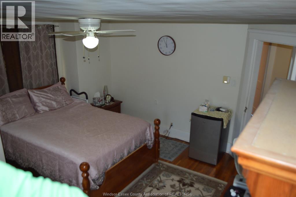 Photo 8 of 156 Giles Boulevard, Windsor ON