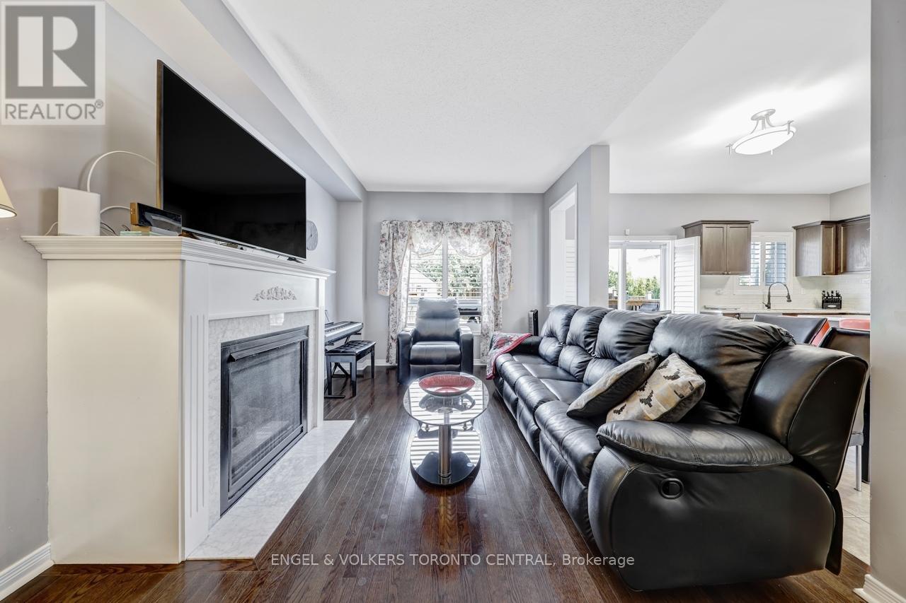 Photo 10 of 26 Mcphail Avenue, Clarington ON