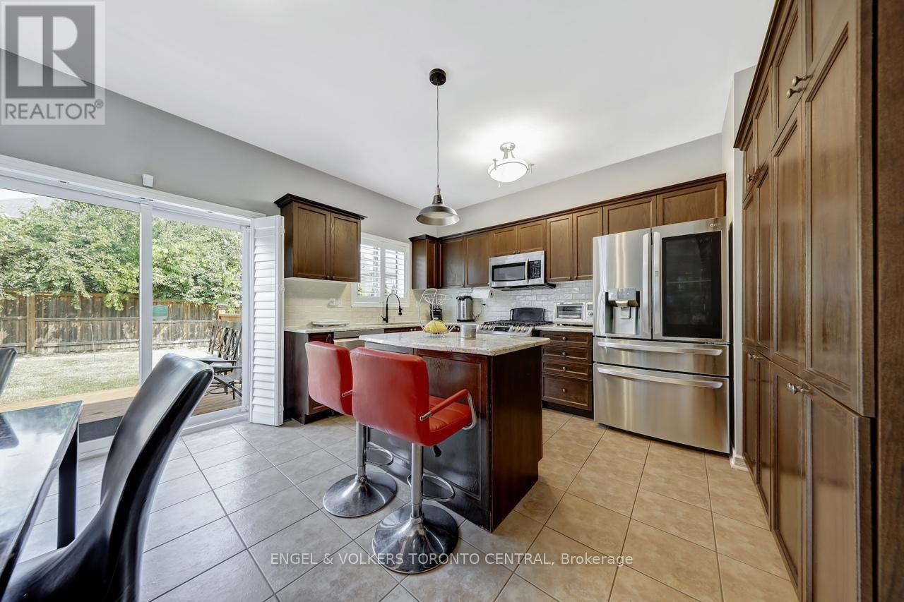 Photo 11 of 26 Mcphail Avenue, Clarington ON