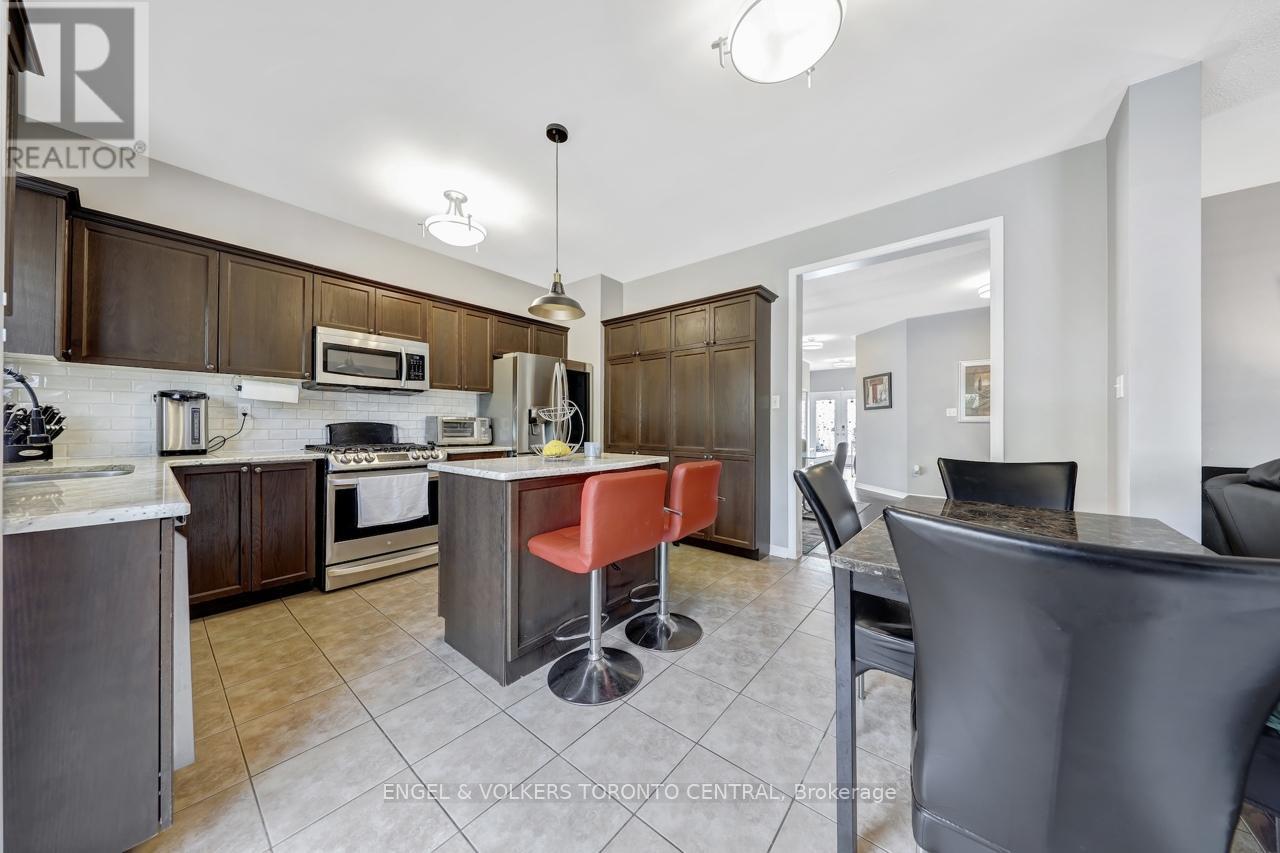 Photo 13 of 26 Mcphail Avenue, Clarington ON
