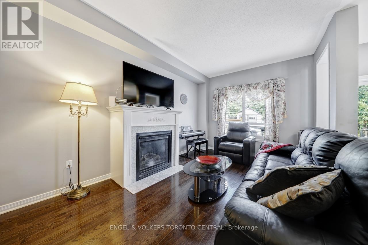 Photo 14 of 26 Mcphail Avenue, Clarington ON