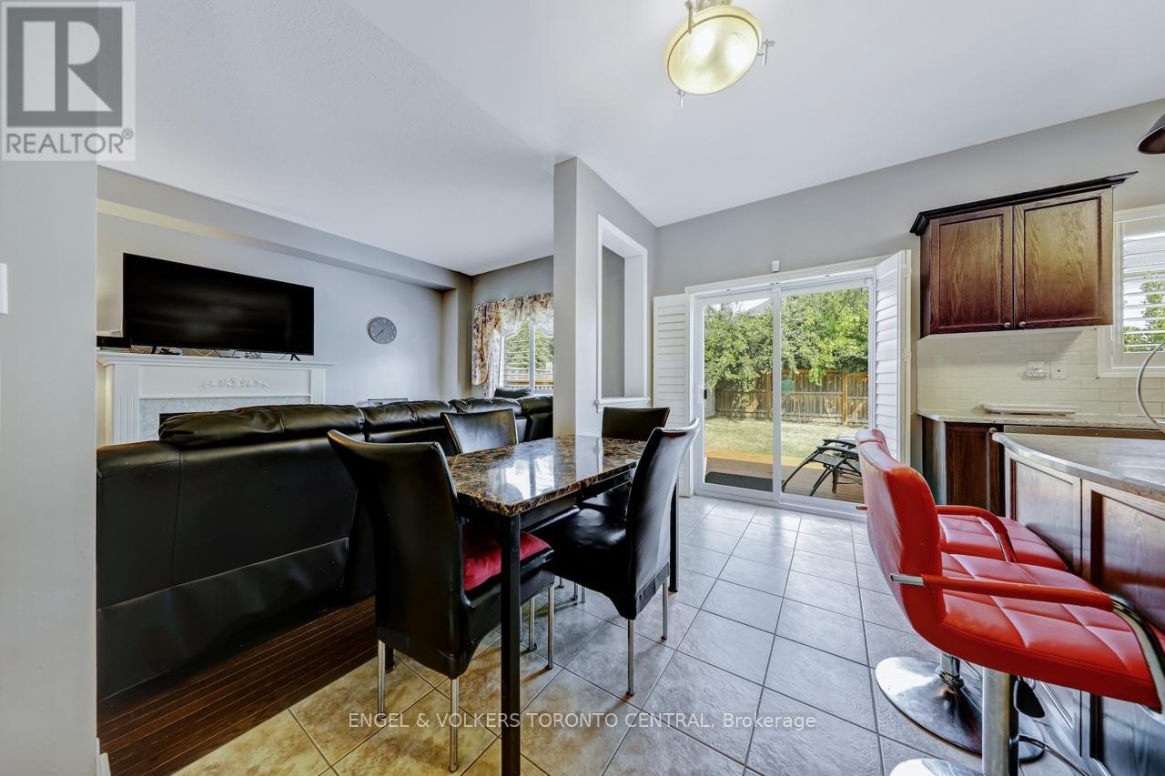 Photo 17 of 26 Mcphail Avenue, Clarington ON