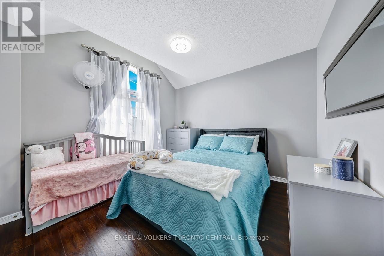 Photo 23 of 26 Mcphail Avenue, Clarington ON