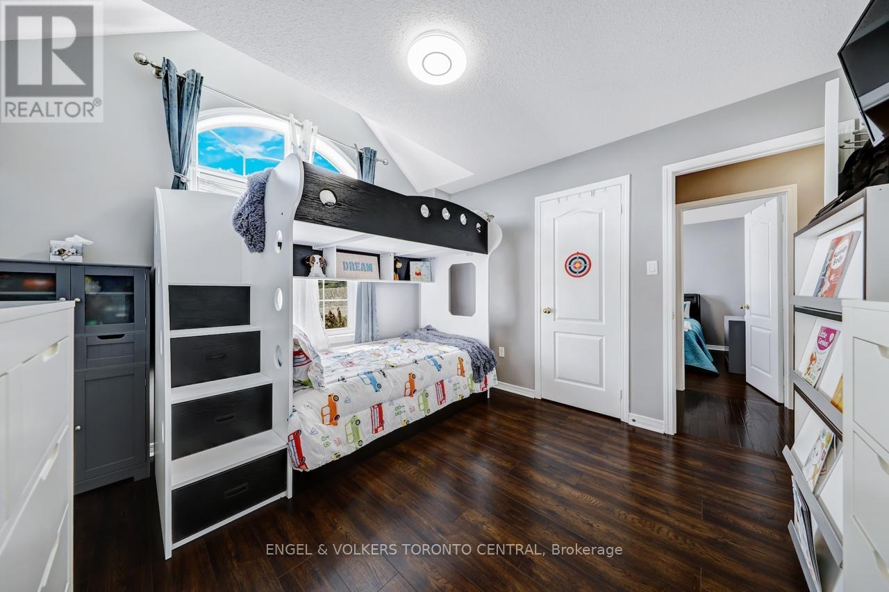 Photo 27 of 26 Mcphail Avenue, Clarington ON