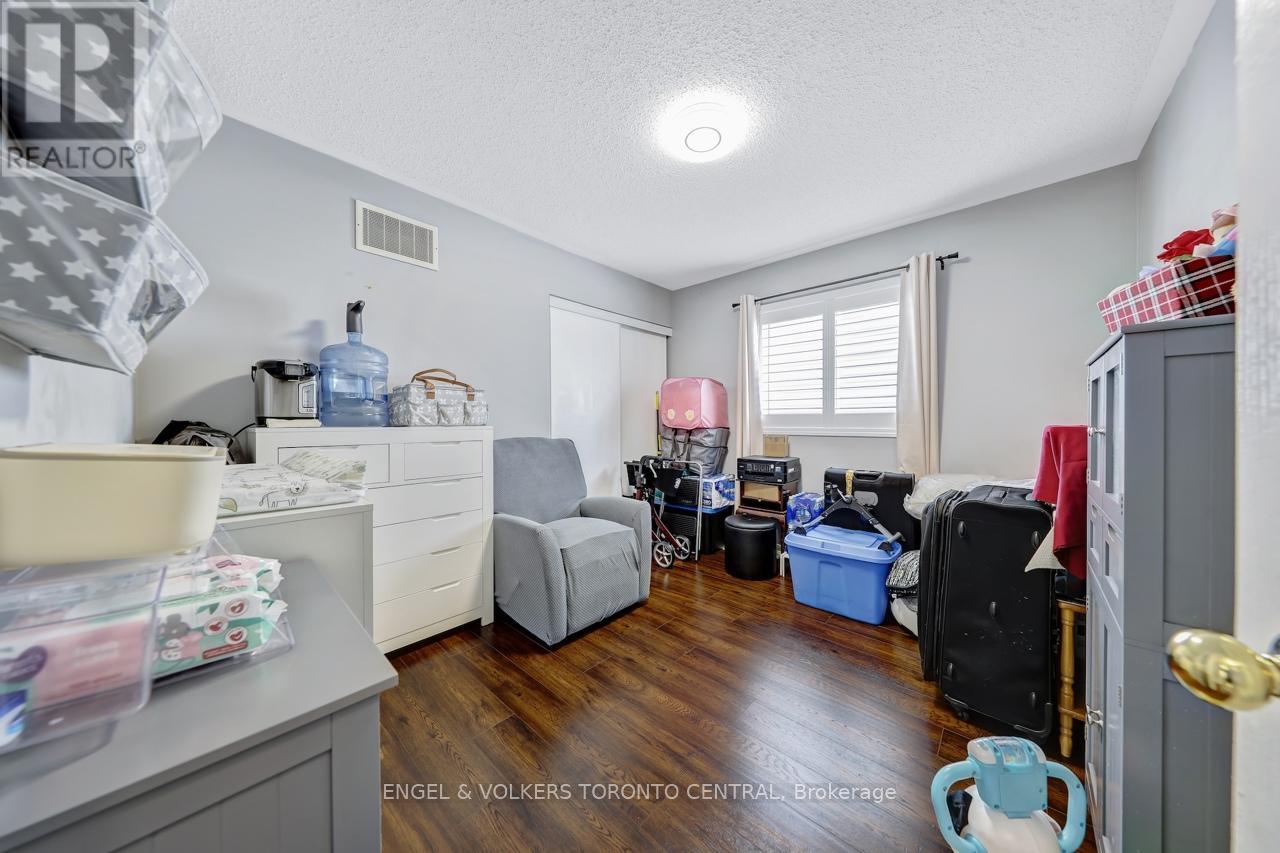 Photo 32 of 26 Mcphail Avenue, Clarington ON