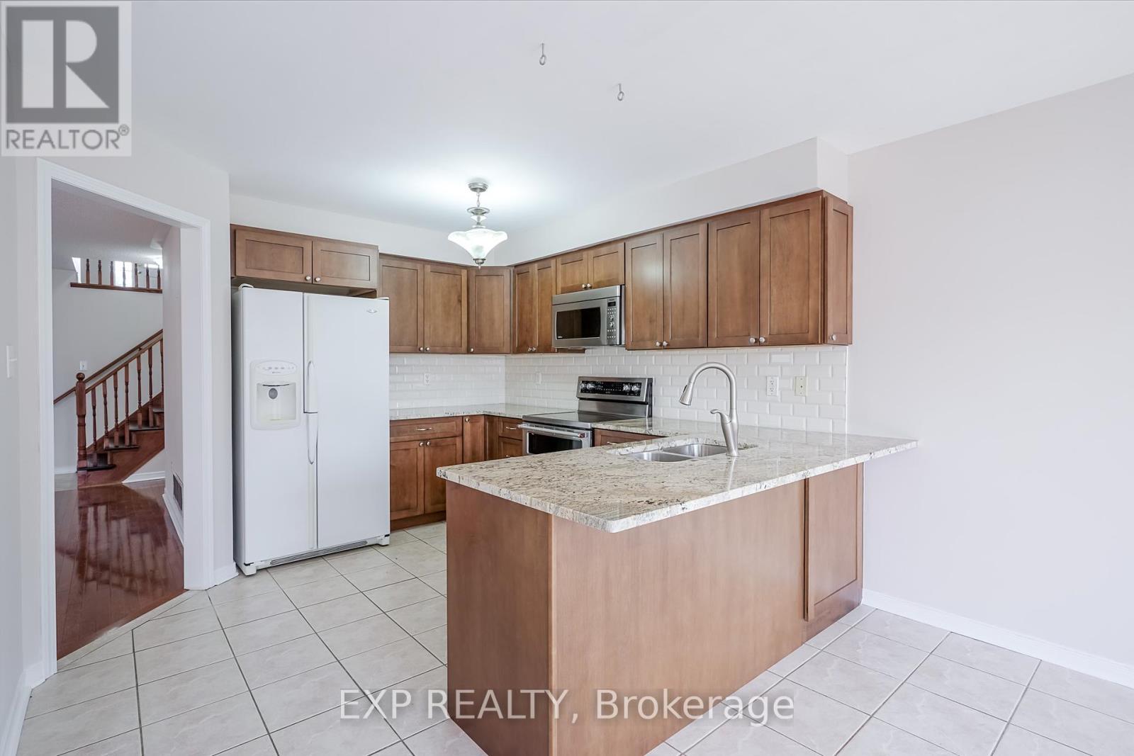 Photo 14 of 75 Hutton Place, Clarington ON