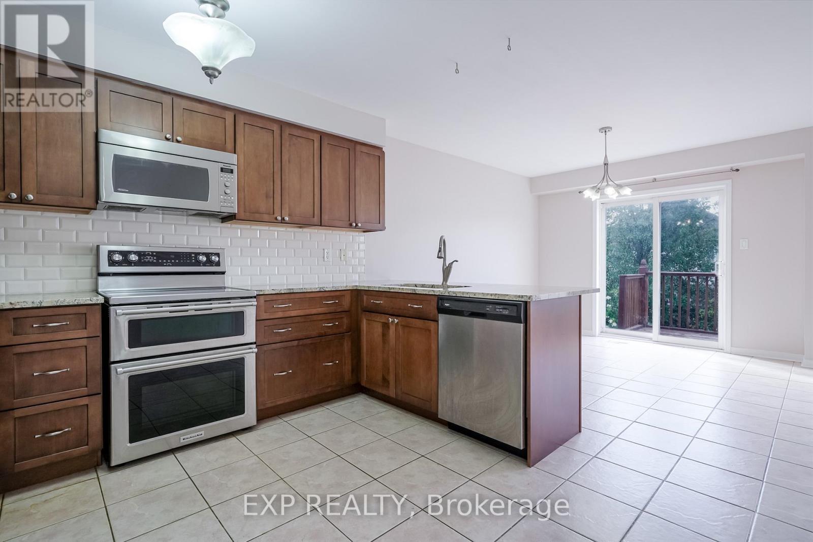 Photo 15 of 75 Hutton Place, Clarington ON