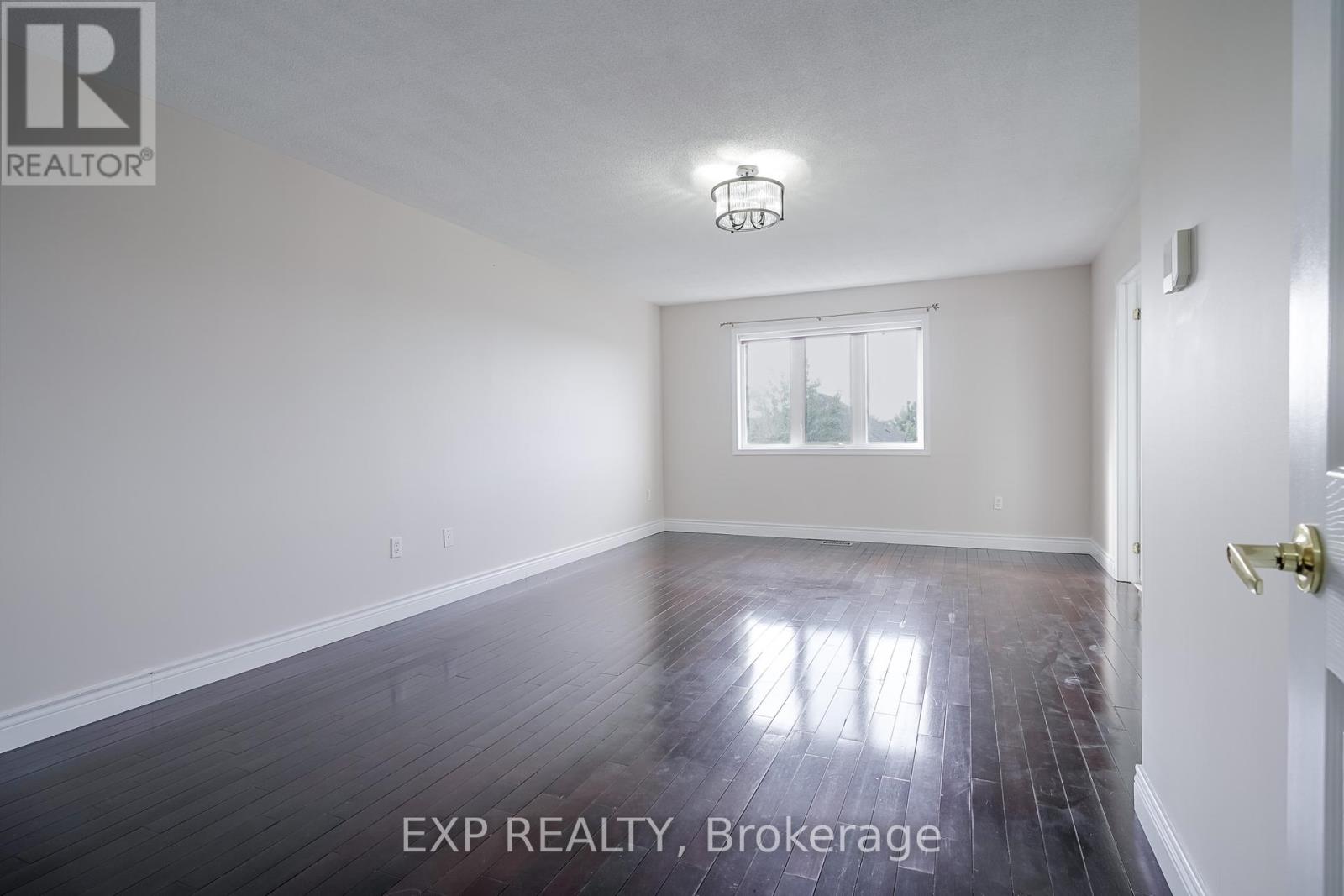 Photo 20 of 75 Hutton Place, Clarington ON