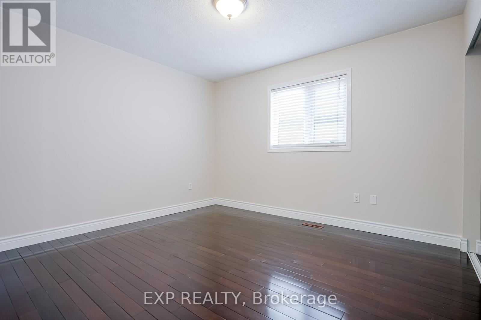 Photo 26 of 75 Hutton Place, Clarington ON