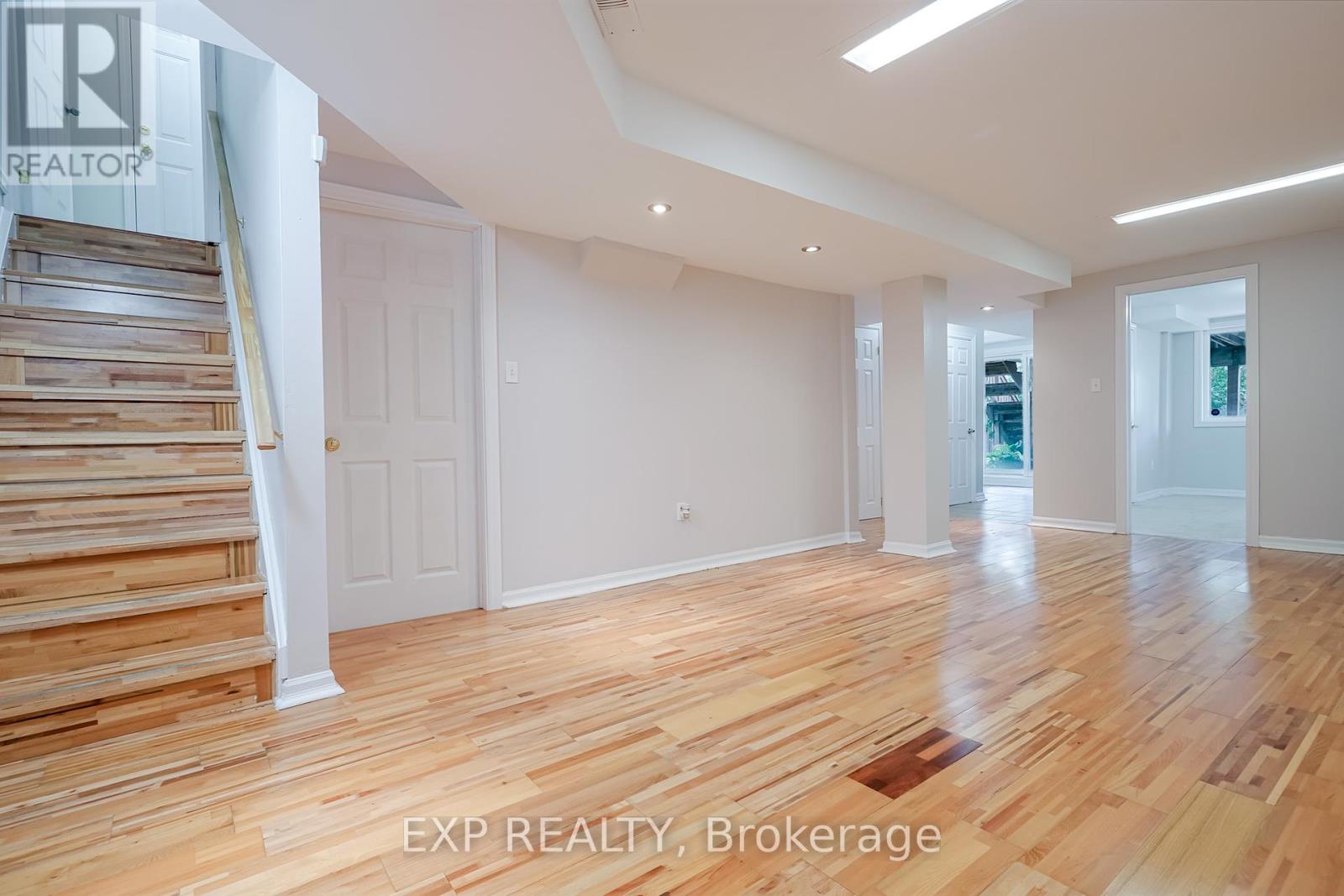 Photo 36 of 75 Hutton Place, Clarington ON