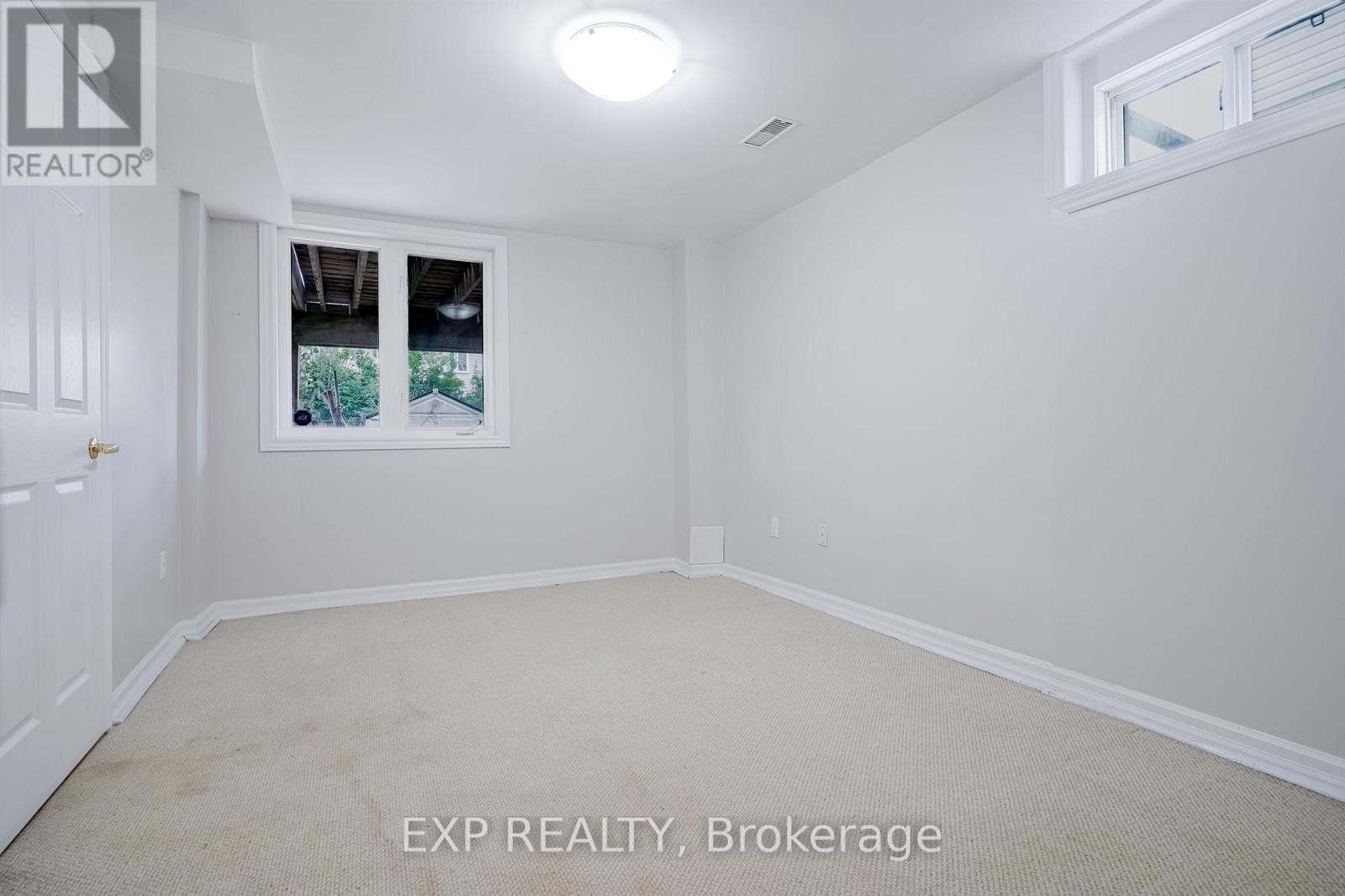 Photo 38 of 75 Hutton Place, Clarington ON