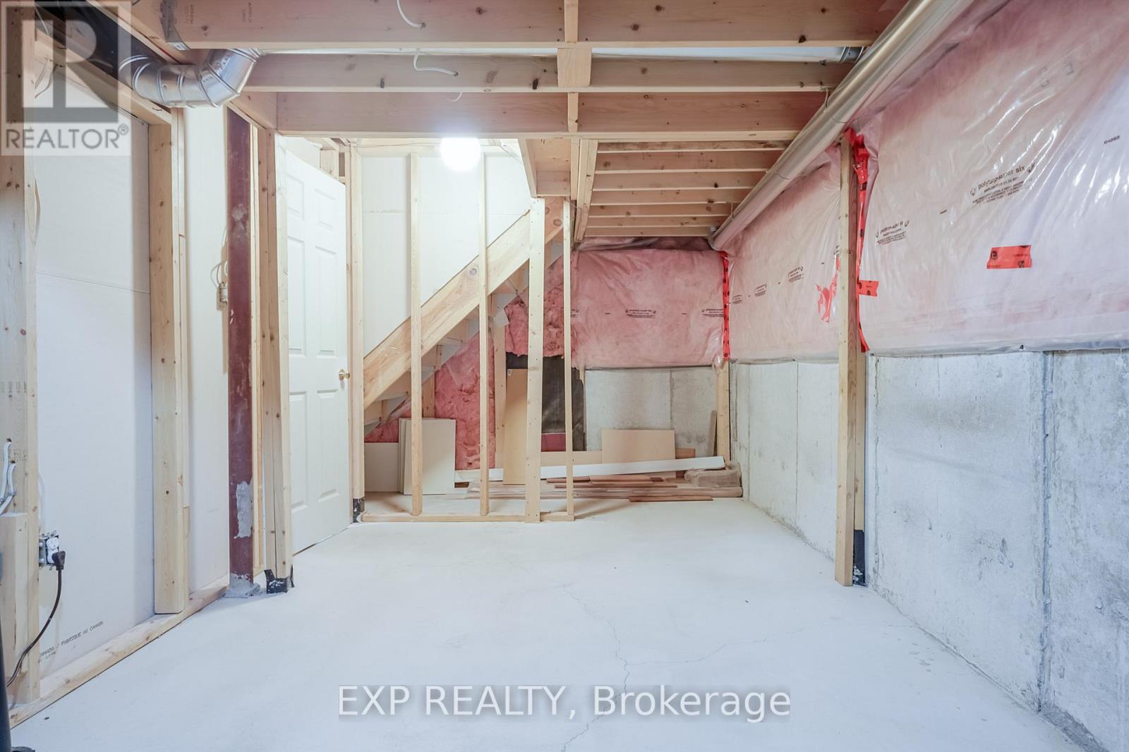 Photo 42 of 75 Hutton Place, Clarington ON