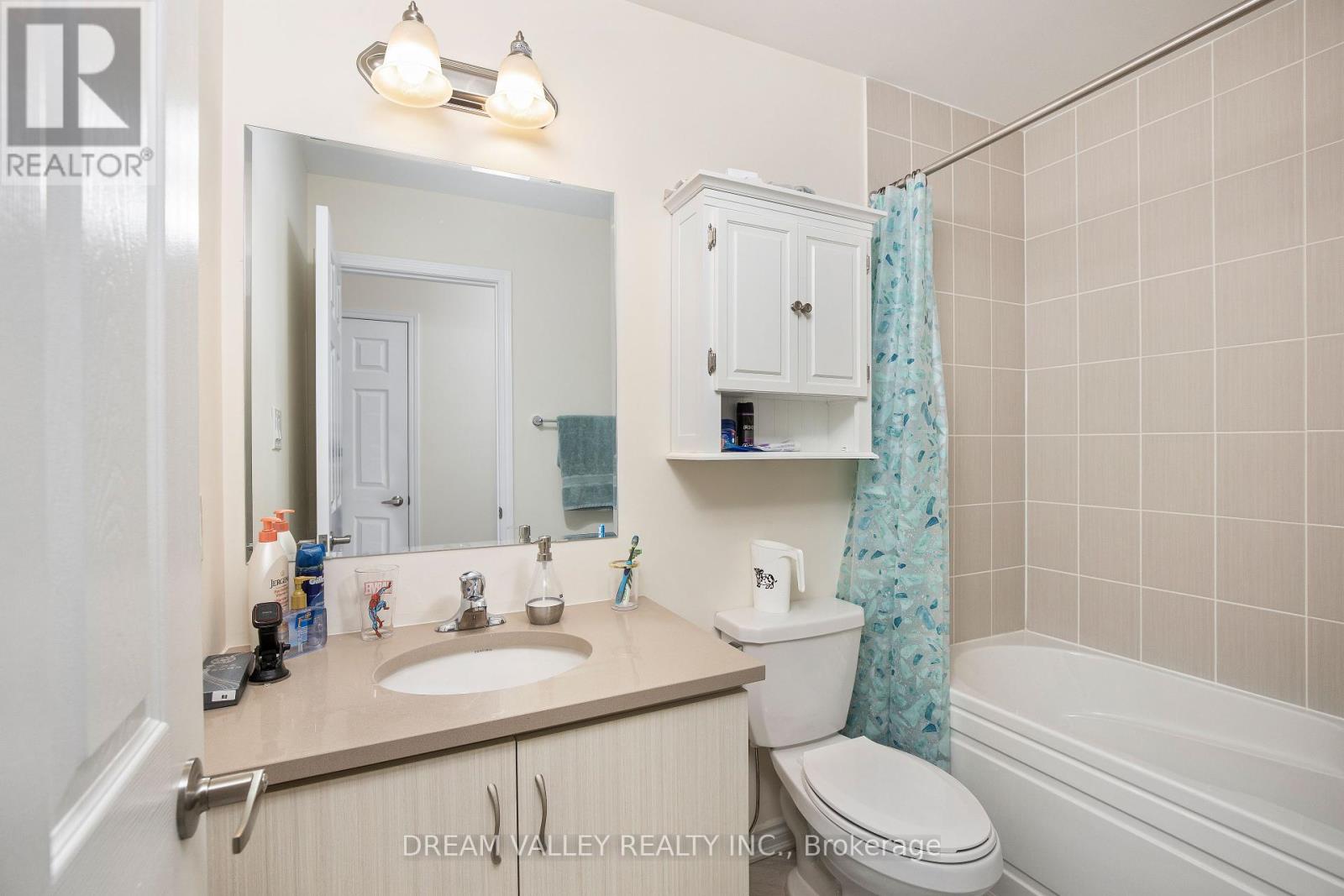 Photo 19 of 88 Jolly Way, Toronto ON