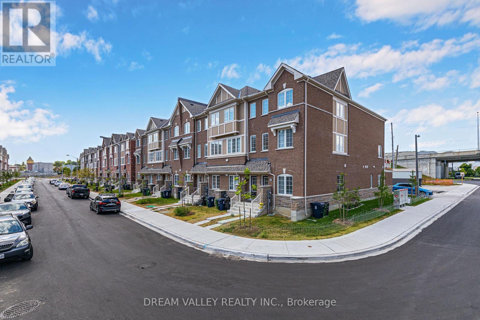 Photo 2 of 88 Jolly Way, Toronto ON