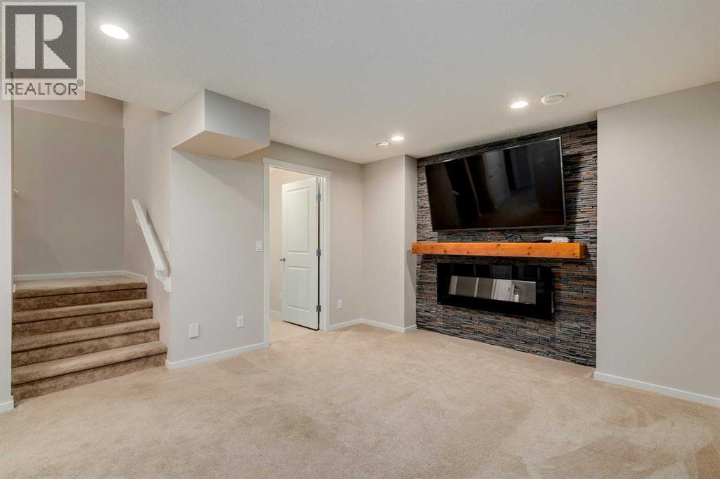 Photo 31 of 44 Sunvalley Road, Cochrane AB