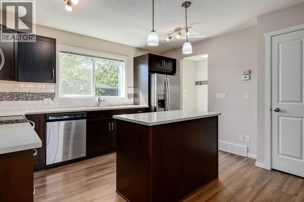 Photo 14 of 44 Sunvalley Road, Cochrane AB