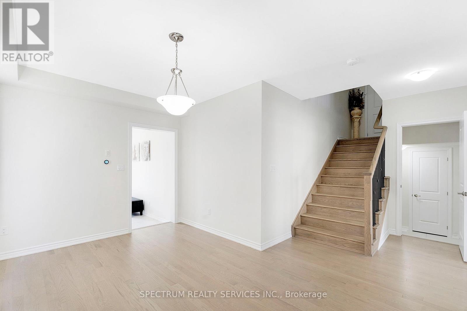 Photo 12 of 52 Granka Street, Brantford ON