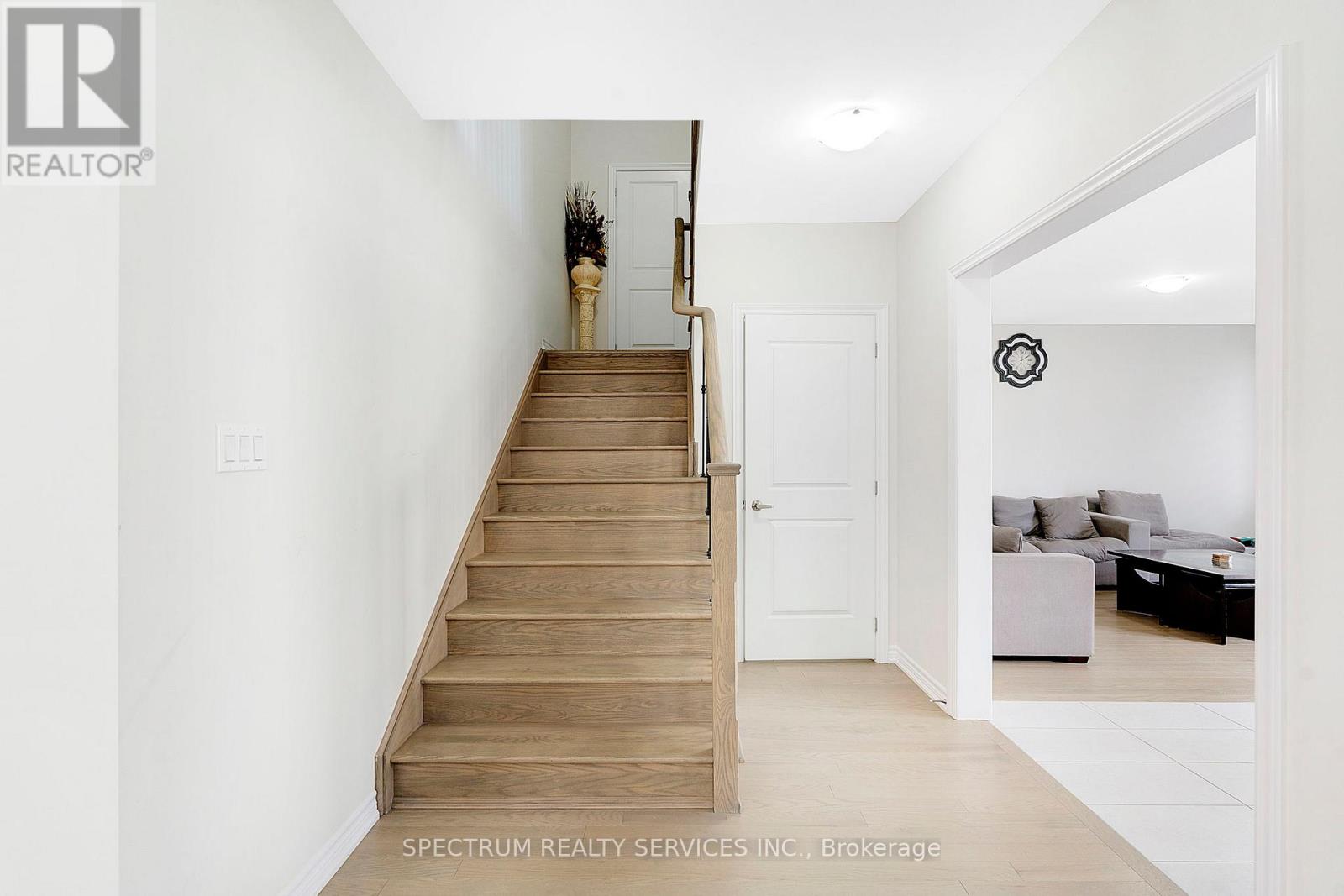 Photo 14 of 52 Granka Street, Brantford ON