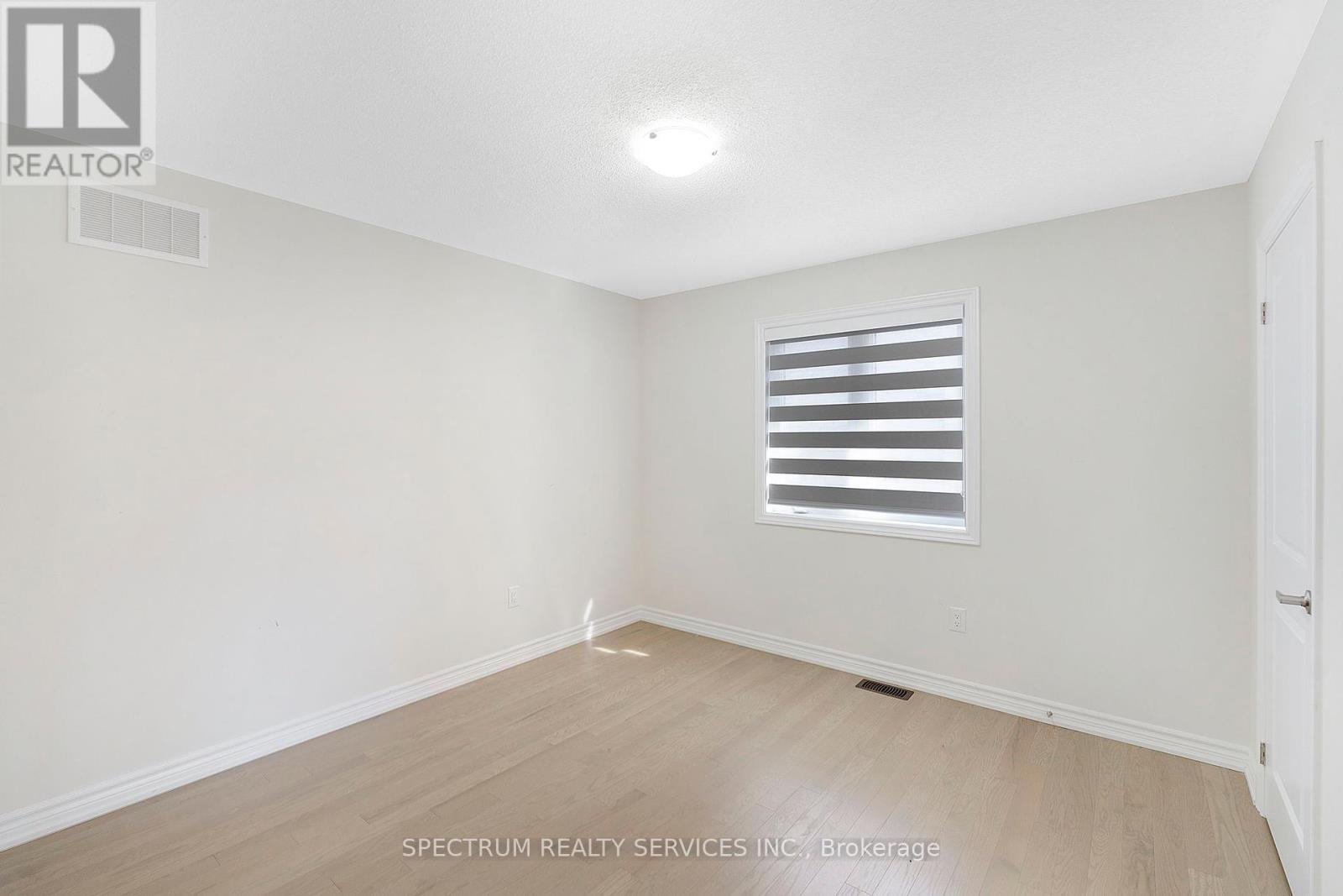 Photo 27 of 52 Granka Street, Brantford ON