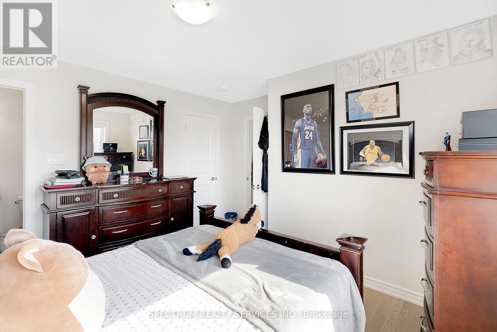 Photo 24 of 52 Granka Street, Brantford ON