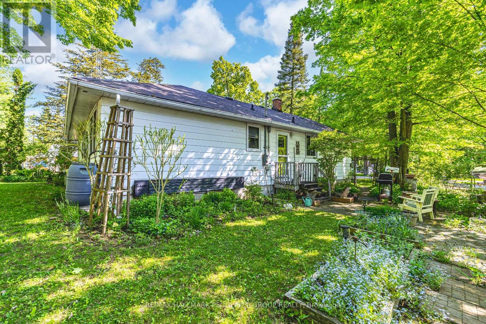 Photo 12 of 2016 Kate Avenue, Innisfil ON